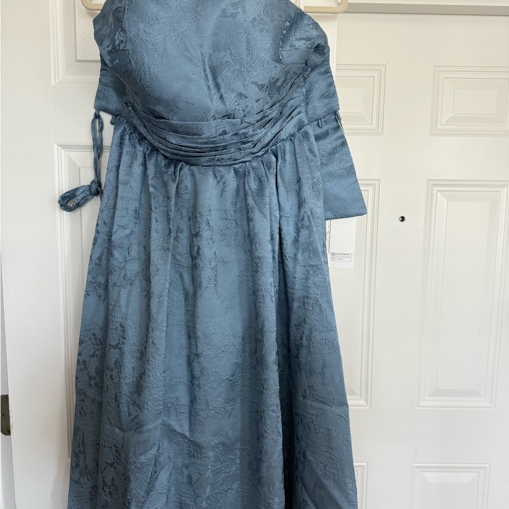 Elegant Strapless Blue Dress